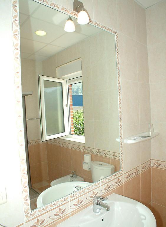 Hotel La Guindal アリオンダス 部屋 写真