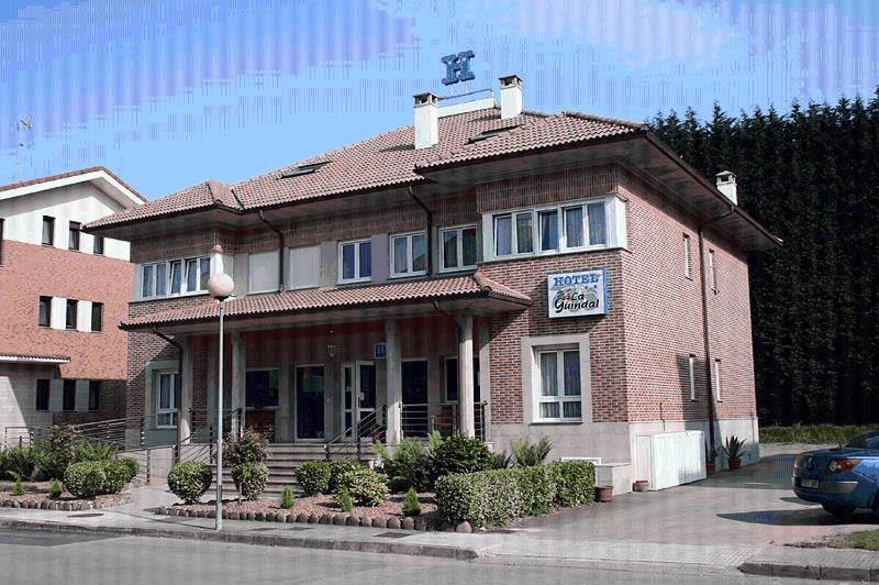 Hotel La Guindal アリオンダス エクステリア 写真